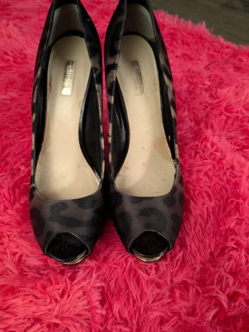 Guess leopard print